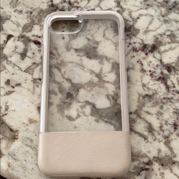 Clear Otterbox Iphone 7/8 Case - Picture 1 of 2